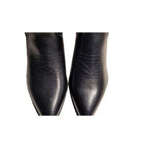 Universal Thread Size 10 Women Insulated Black boots RN#17730 Western Inspired.